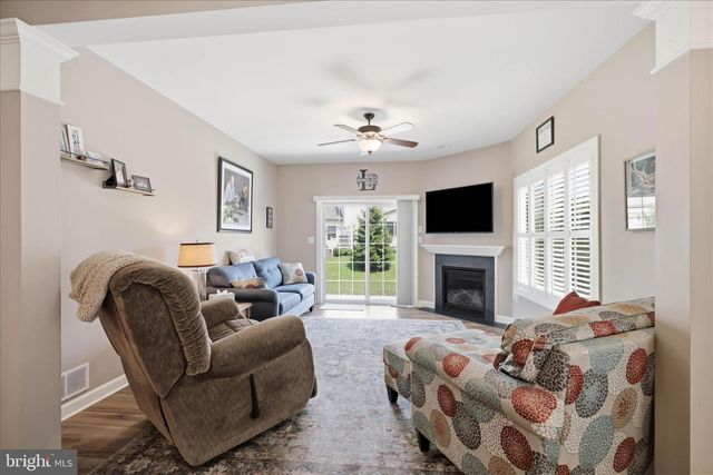 1381 FIELDSTONE DR, Mount Joy, PA 17552