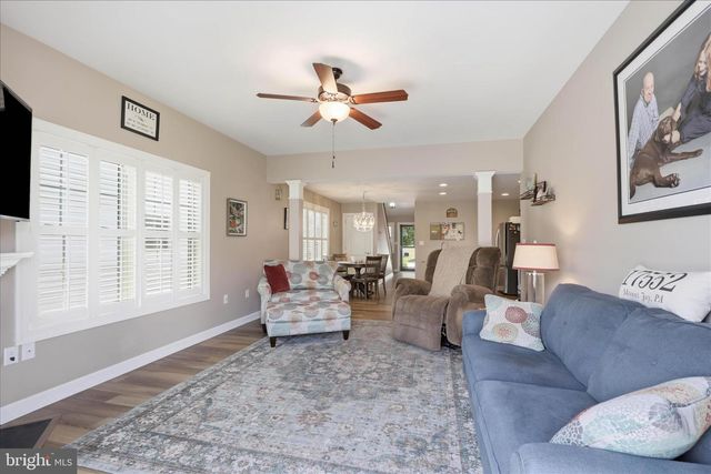 1381 FIELDSTONE DR, Mount Joy, PA 17552