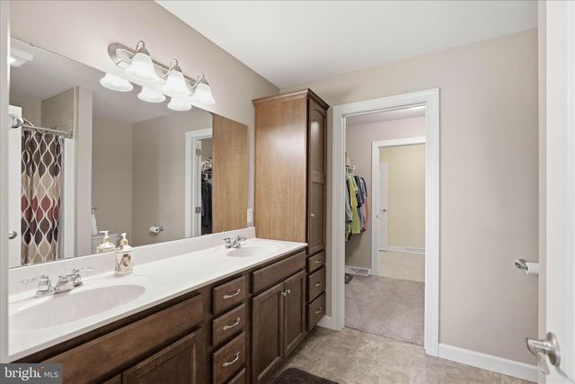 1381 FIELDSTONE DR, Mount Joy, PA 17552
