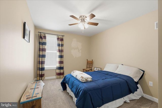 1381 FIELDSTONE DR, Mount Joy, PA 17552