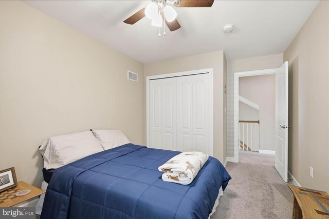 1381 FIELDSTONE DR, Mount Joy, PA 17552