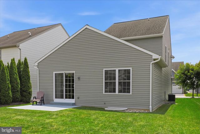 1381 FIELDSTONE DR, Mount Joy, PA 17552