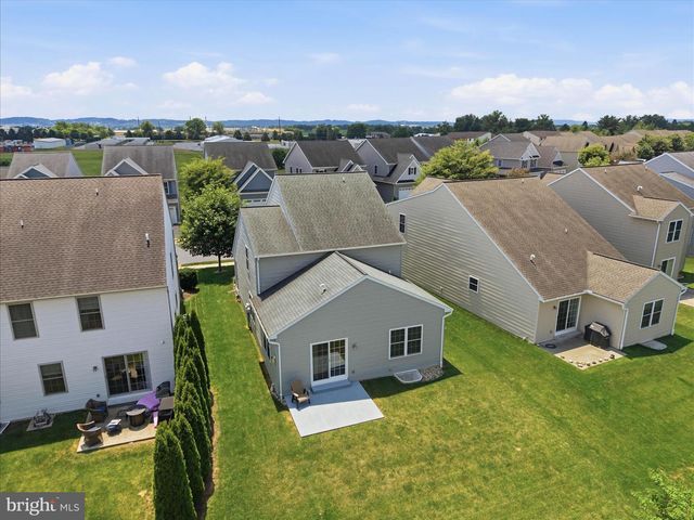 1381 FIELDSTONE DR, Mount Joy, PA 17552