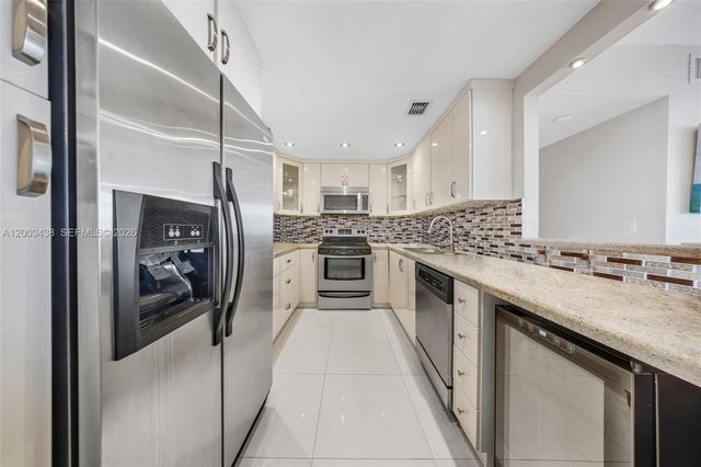 100 Bayview Drive 606, Sunny Isles Beach, FL 33160