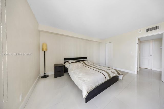 100 Bayview Drive 606, Sunny Isles Beach, FL 33160