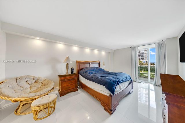 100 Bayview Drive 606, Sunny Isles Beach, FL 33160