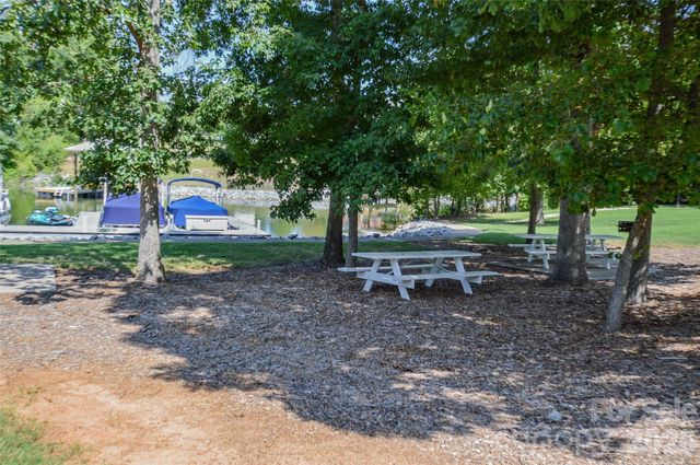 18821 Silver Quay Drive, Cornelius, NC 28031