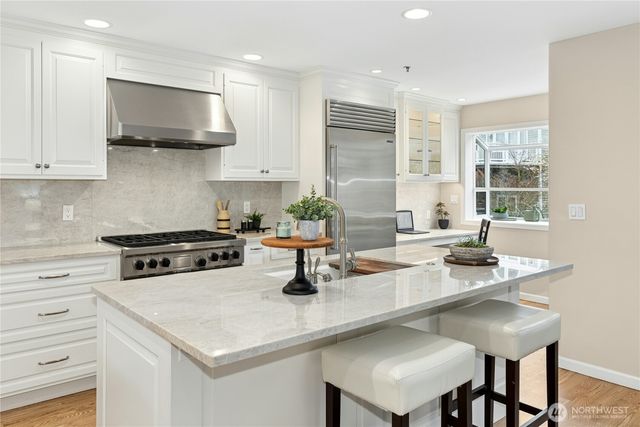 10128 NE 63rd Street, Kirkland, WA 98033