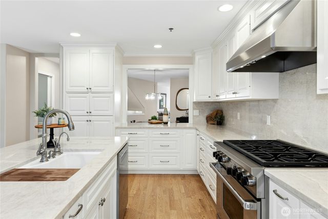 10128 NE 63rd Street, Kirkland, WA 98033