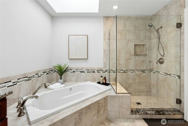 10128 NE 63rd Street, Kirkland, WA 98033