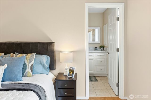 10128 NE 63rd Street, Kirkland, WA 98033