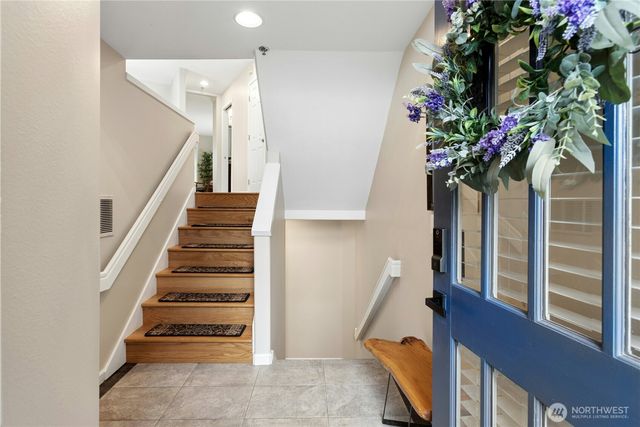 10128 NE 63rd Street, Kirkland, WA 98033