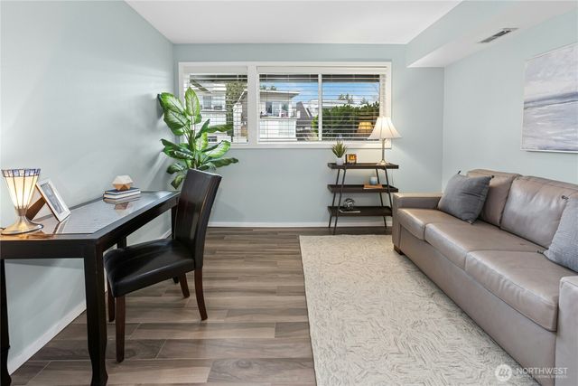 10128 NE 63rd Street, Kirkland, WA 98033