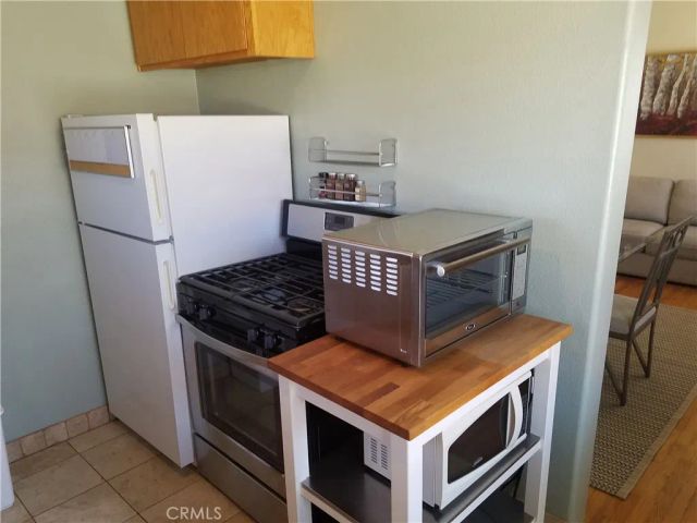 630 1st 4, Hermosa Beach, CA 90254