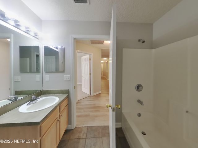 7134 BEEKMAN LAKE Drive S, Jacksonville, FL 32222