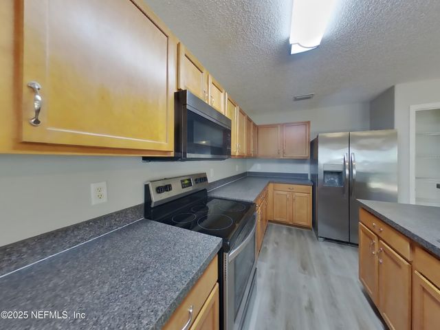 7134 BEEKMAN LAKE Drive S, Jacksonville, FL 32222