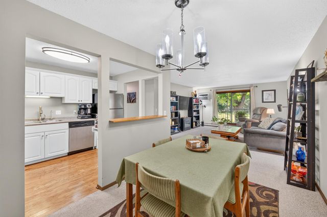 11160 Anderson Lakes Parkway 214, Eden Prairie, MN 55344