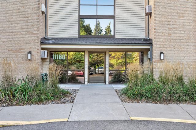11160 Anderson Lakes Parkway 214, Eden Prairie, MN 55344