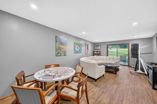 11160 Anderson Lakes Parkway 214, Eden Prairie, MN 55344