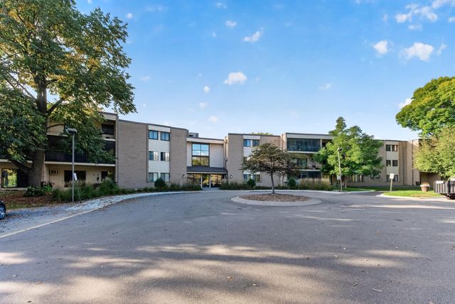 11160 Anderson Lakes Parkway 214, Eden Prairie, MN 55344