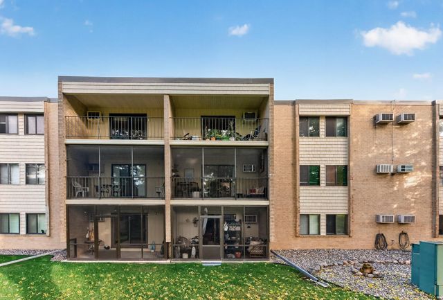 11160 Anderson Lakes Parkway 214, Eden Prairie, MN 55344
