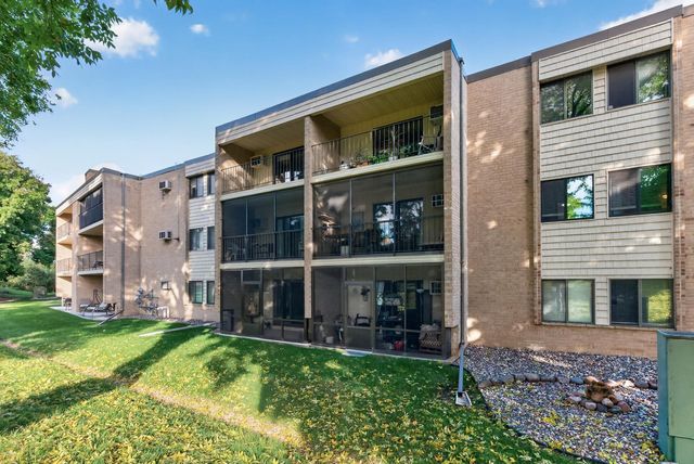 11160 Anderson Lakes Parkway 214, Eden Prairie, MN 55344