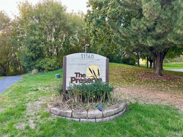 11160 Anderson Lakes Parkway 214, Eden Prairie, MN 55344