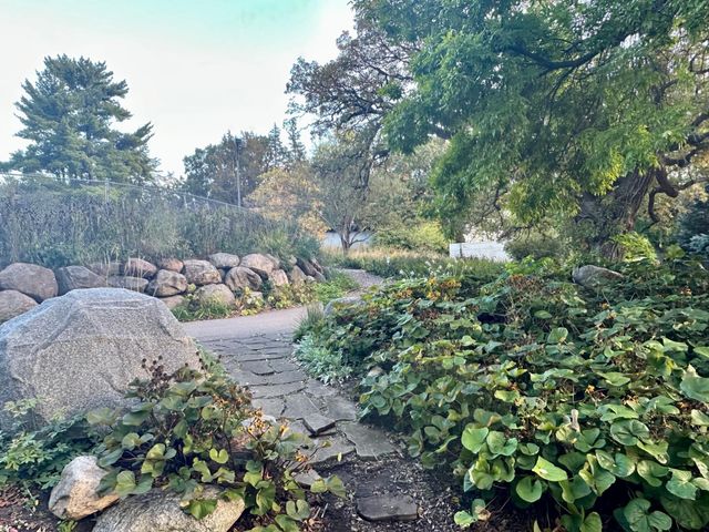 11160 Anderson Lakes Parkway 214, Eden Prairie, MN 55344