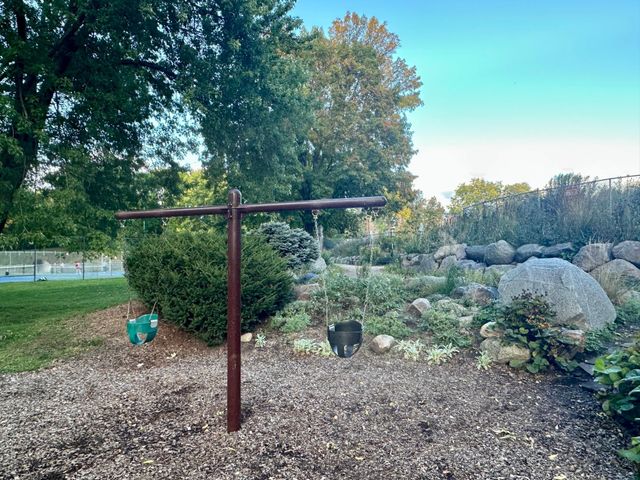 11160 Anderson Lakes Parkway 214, Eden Prairie, MN 55344