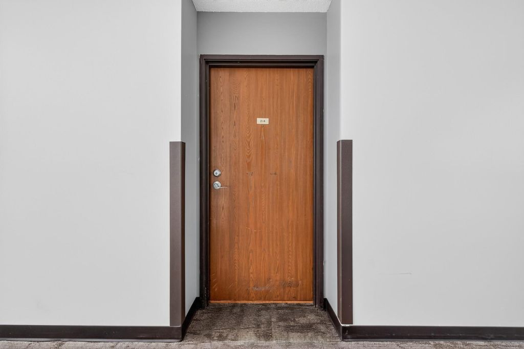 11160 Anderson Lakes Parkway 214, Eden Prairie, MN 55344 — photo 3