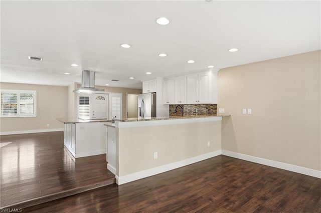 4742 Santa Del Rae AVE, Fort Myers, FL 33901