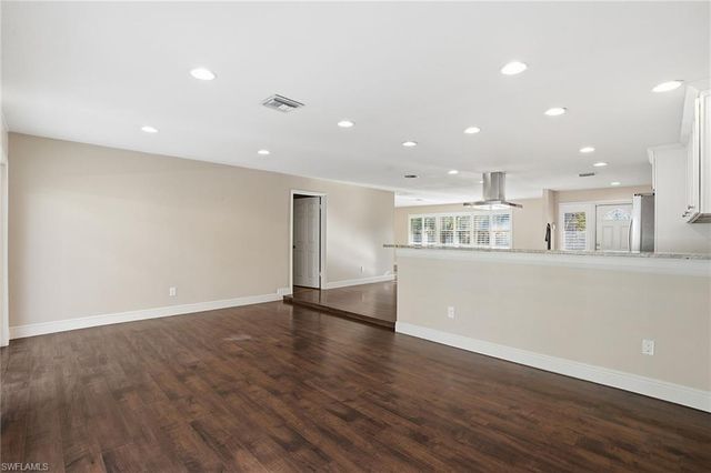 4742 Santa Del Rae AVE, Fort Myers, FL 33901