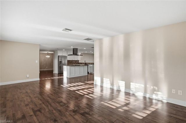 4742 Santa Del Rae AVE, Fort Myers, FL 33901