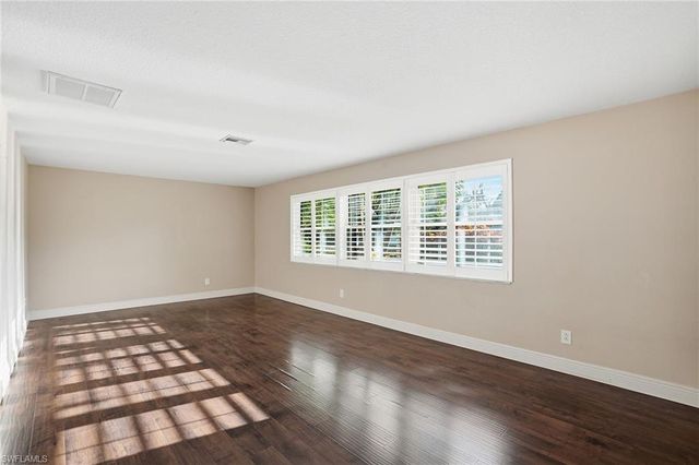 4742 Santa Del Rae AVE, Fort Myers, FL 33901