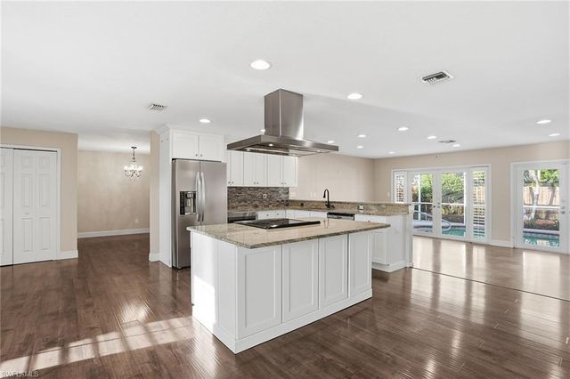 4742 Santa Del Rae AVE, Fort Myers, FL 33901