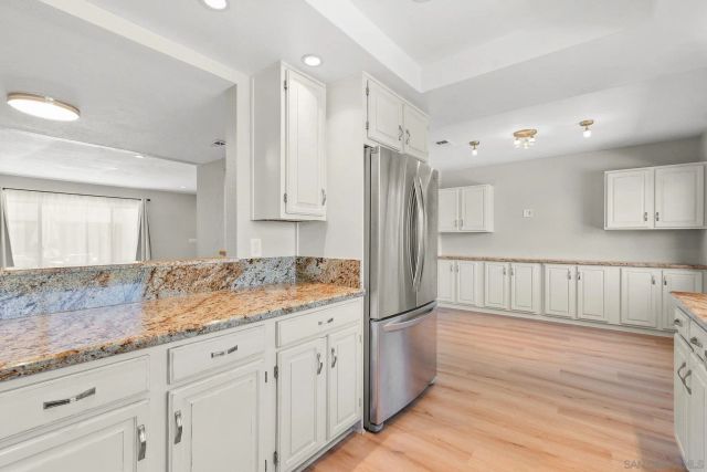 835 E Ave B, Coronado, CA 92118