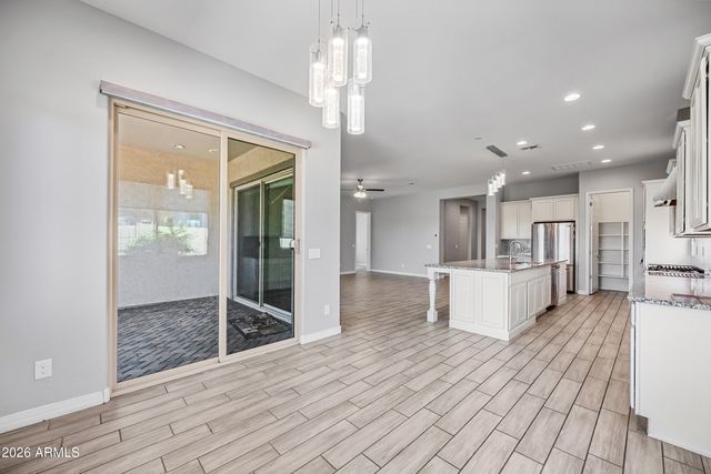 884 E LADBROKE Way, Gilbert, AZ 85297