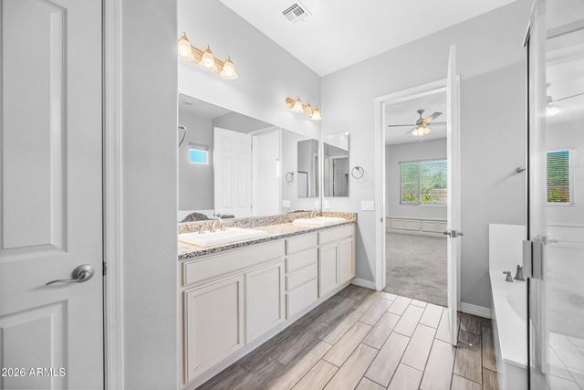 884 E LADBROKE Way, Gilbert, AZ 85297