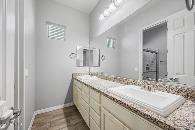 884 E LADBROKE Way, Gilbert, AZ 85297
