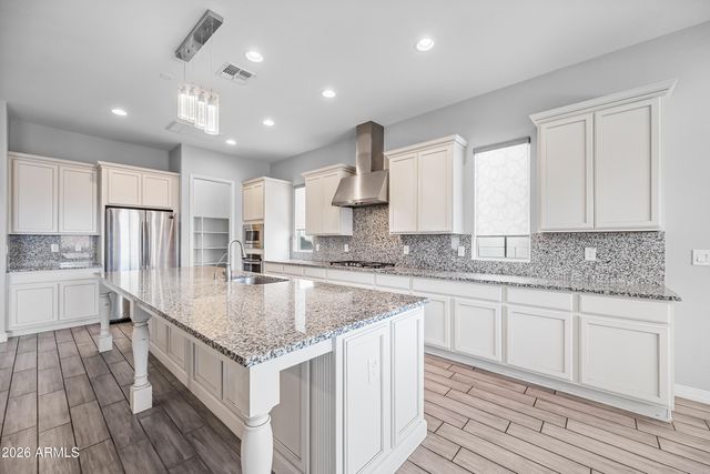 884 E LADBROKE Way, Gilbert, AZ 85297