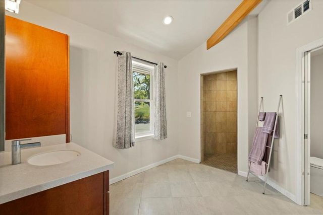 22500 Pacheco Pass Hwy, Hollister, CA 95023