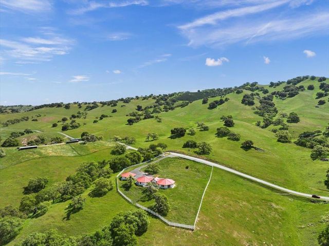 22500 Pacheco Pass Hwy, Hollister, CA 95023