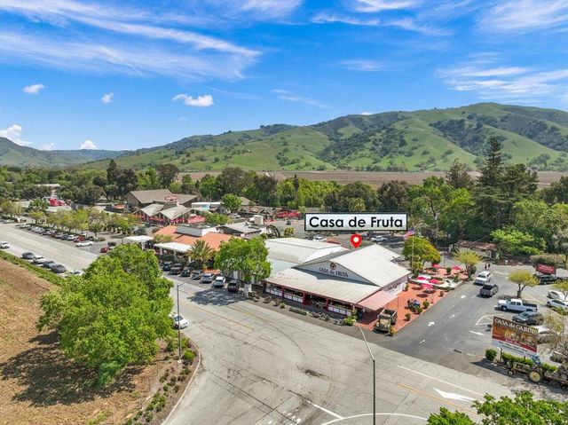 22500 Pacheco Pass Hwy, Hollister, CA 95023