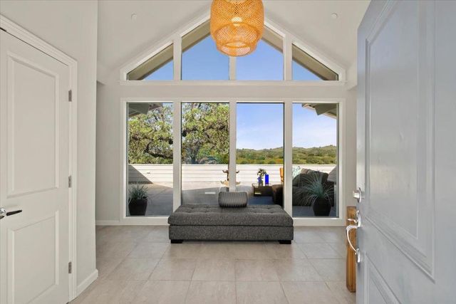 22500 Pacheco Pass Hwy, Hollister, CA 95023