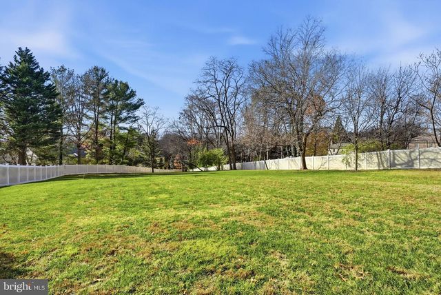 1882 BEULAH RD, Vienna, VA 22182