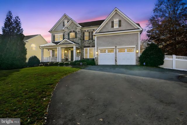 1882 BEULAH RD, Vienna, VA 22182