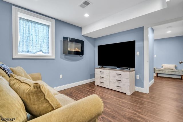 203 Jasinski Ave, Manville Boro, NJ 08835