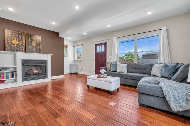 203 Jasinski Ave, Manville Boro, NJ 08835