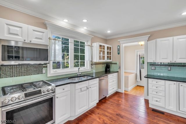 203 Jasinski Ave, Manville Boro, NJ 08835