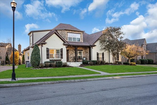 1021 Alice Springs Cir, Spring Hill, TN 37174